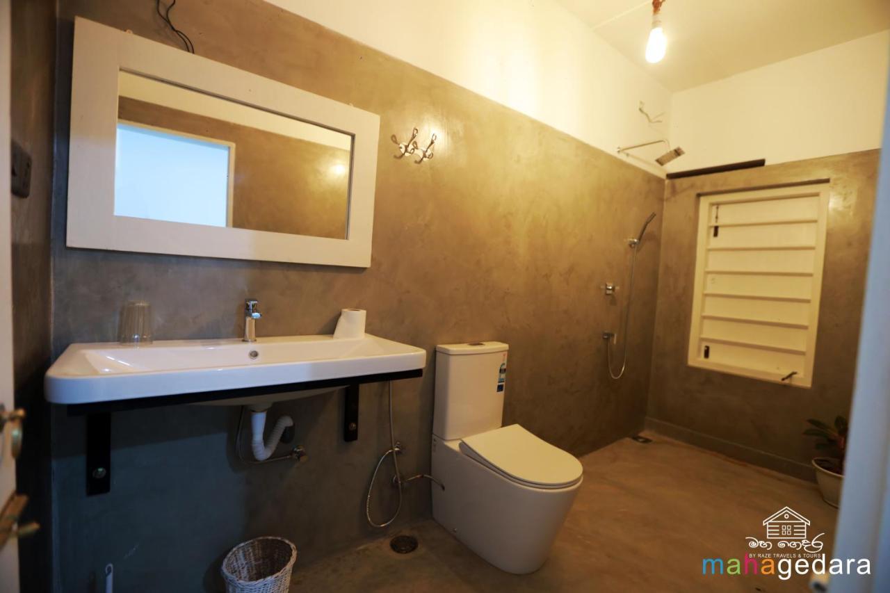 Mahagedara Dickwella Hotel ภายนอก รูปภาพ