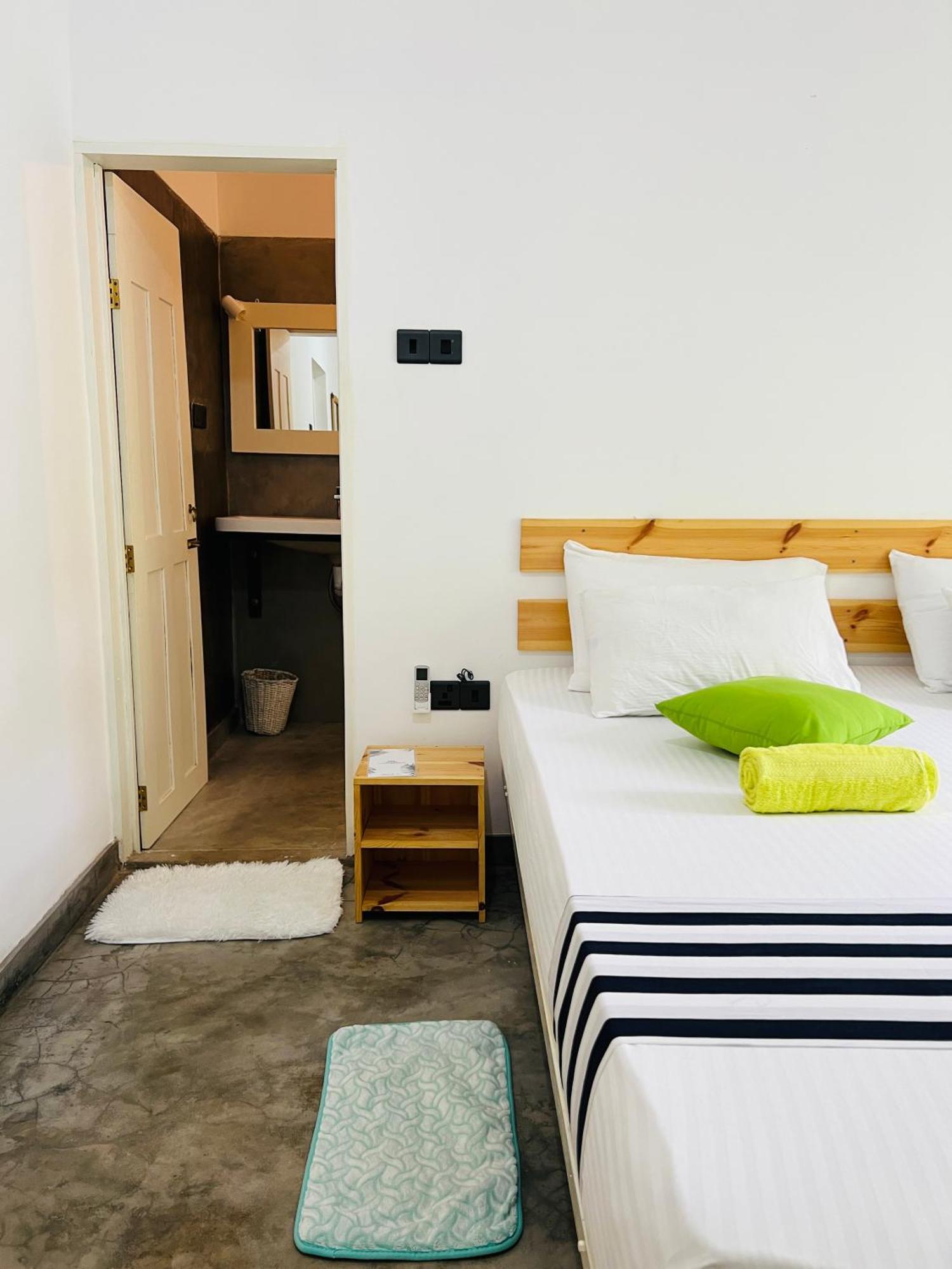 Mahagedara Dickwella Hotel ภายนอก รูปภาพ