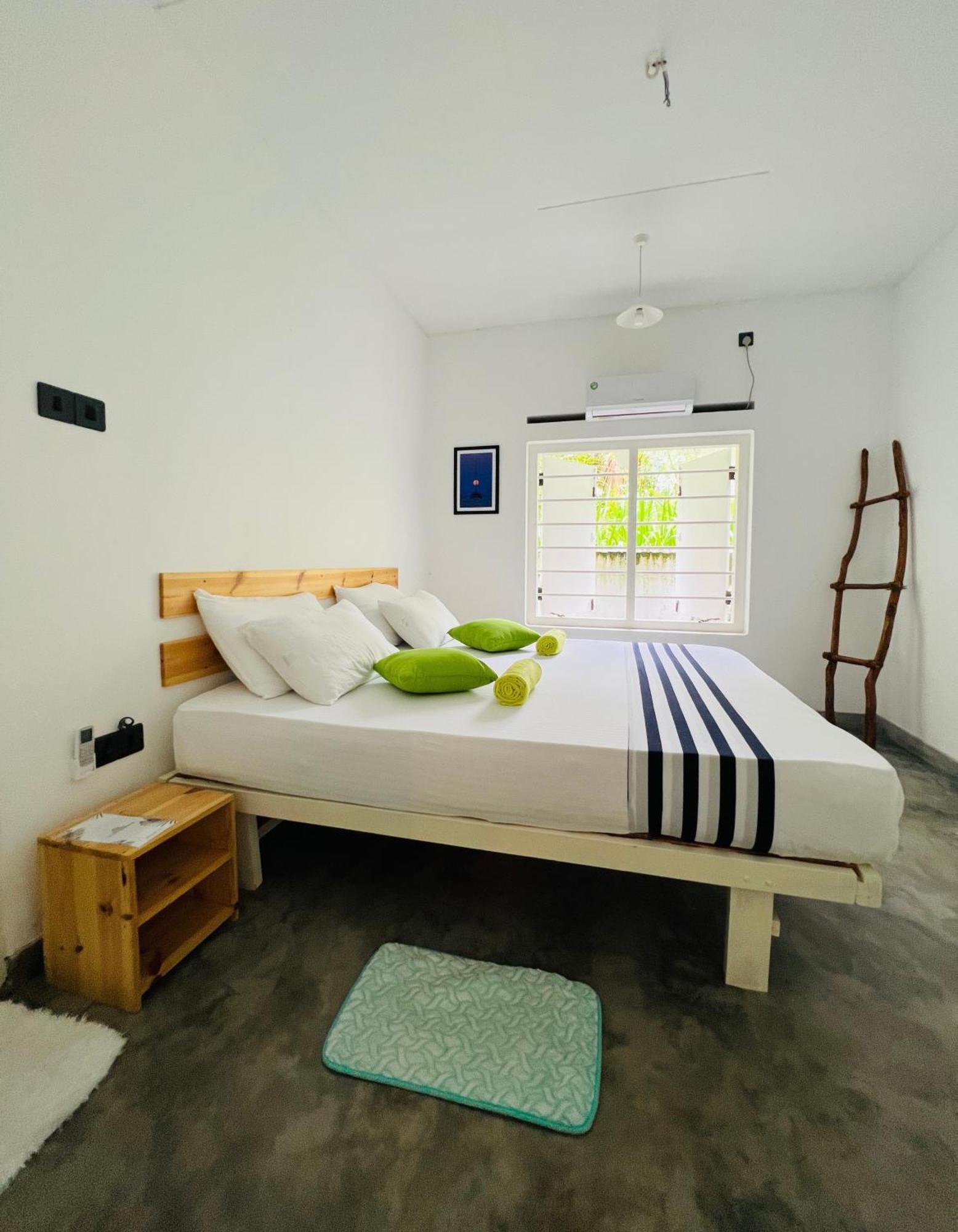 Mahagedara Dickwella Hotel ภายนอก รูปภาพ