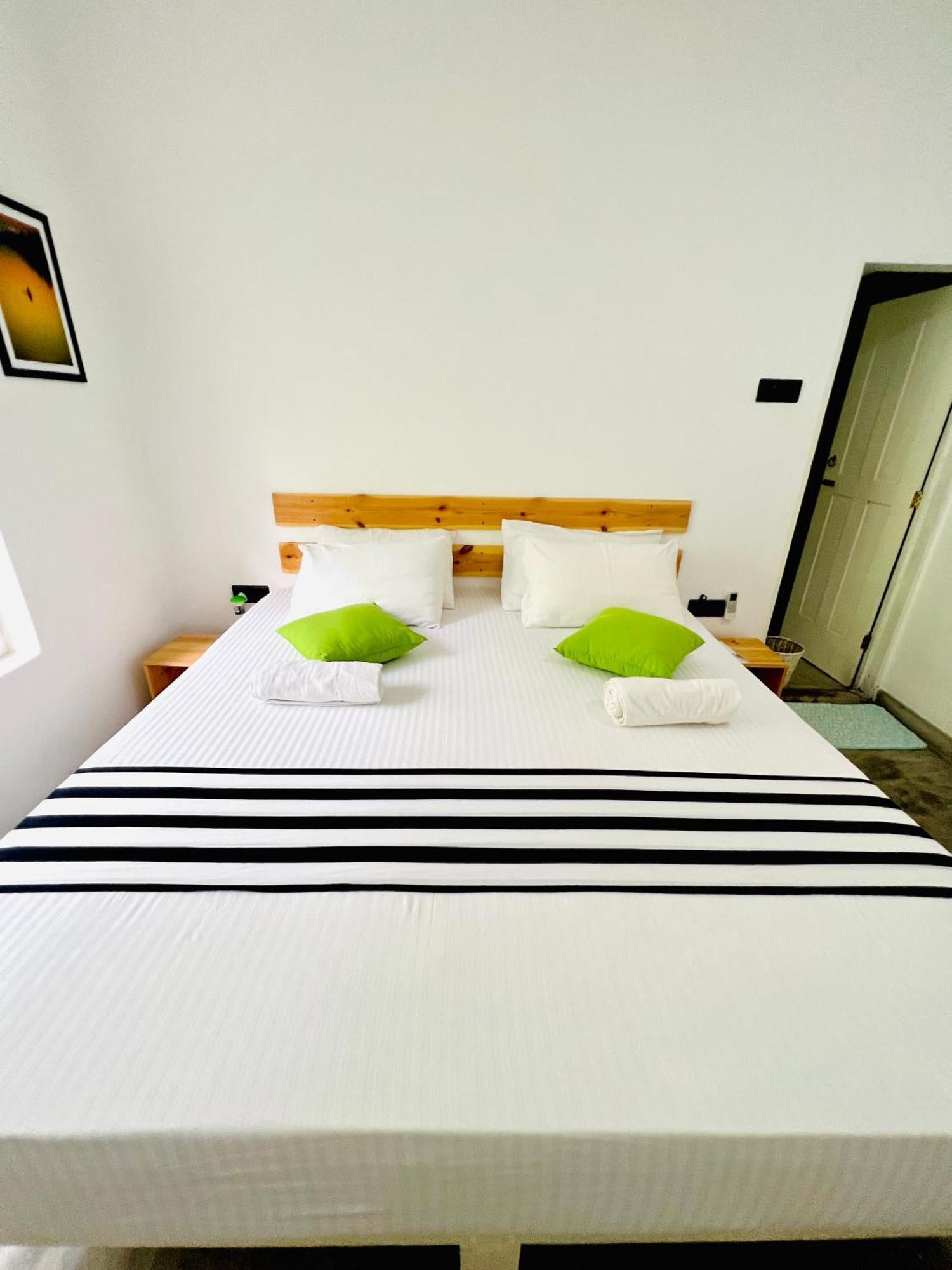 Mahagedara Dickwella Hotel ภายนอก รูปภาพ